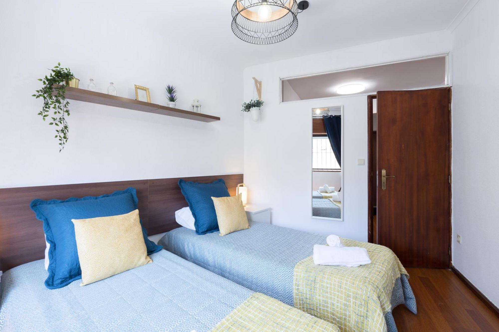 Host Wise - Comfy Bright Flats With Netflix Apartment Porto Room photo